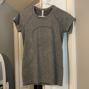 Lululemon swiftly tech gray size 6